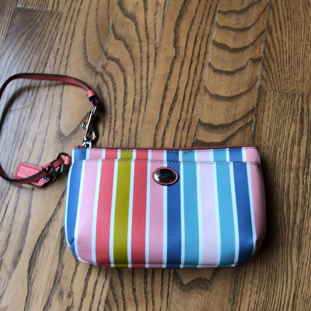 Coach Wristlet EUC